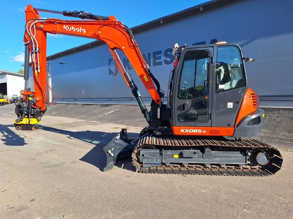 Kubota KX085-5 PYÖRITTÄJÄLLÄ, PIENET TUNNIT - Mini pelle: photos 1 Kubota KX085-5 PYÖRITTÄJÄLLÄ, PIENET TUNNIT - Mini pelle: photos 1