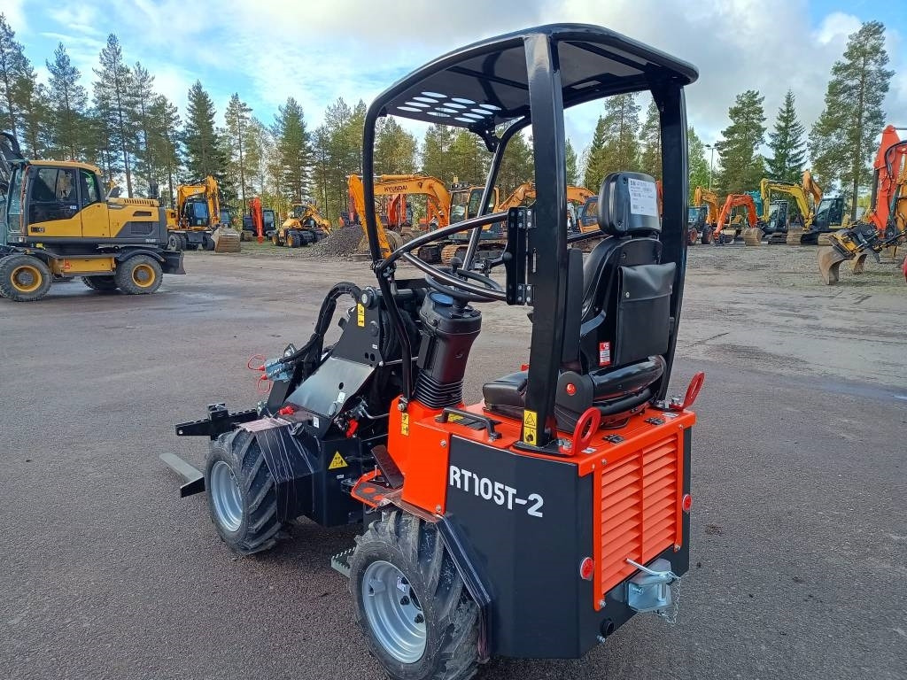 Kubota RT105-2 TELEPUOMI  - Valet de ferme: photos 5 Kubota RT105-2 TELEPUOMI  - Valet de ferme: photos 5