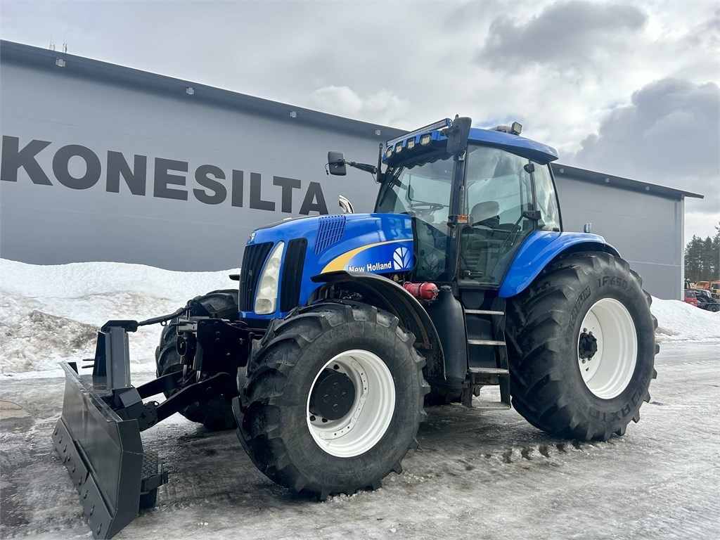 New Holland TG285 - Tracteur agricole: photos 1 New Holland TG285 - Tracteur agricole: photos 1