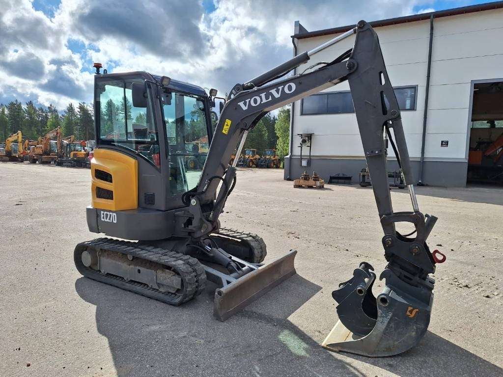 Volvo EC27D KALLISTAJA, 2-KAUHAA - Mini pelle: photos 5 Volvo EC27D KALLISTAJA, 2-KAUHAA - Mini pelle: photos 5