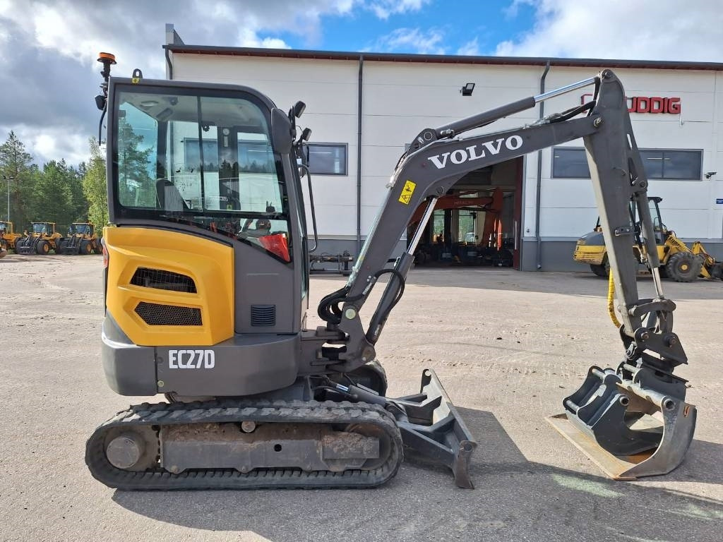 Volvo EC27D KALLISTAJA, 2-KAUHAA - Mini pelle: photos 4 Volvo EC27D KALLISTAJA, 2-KAUHAA - Mini pelle: photos 4