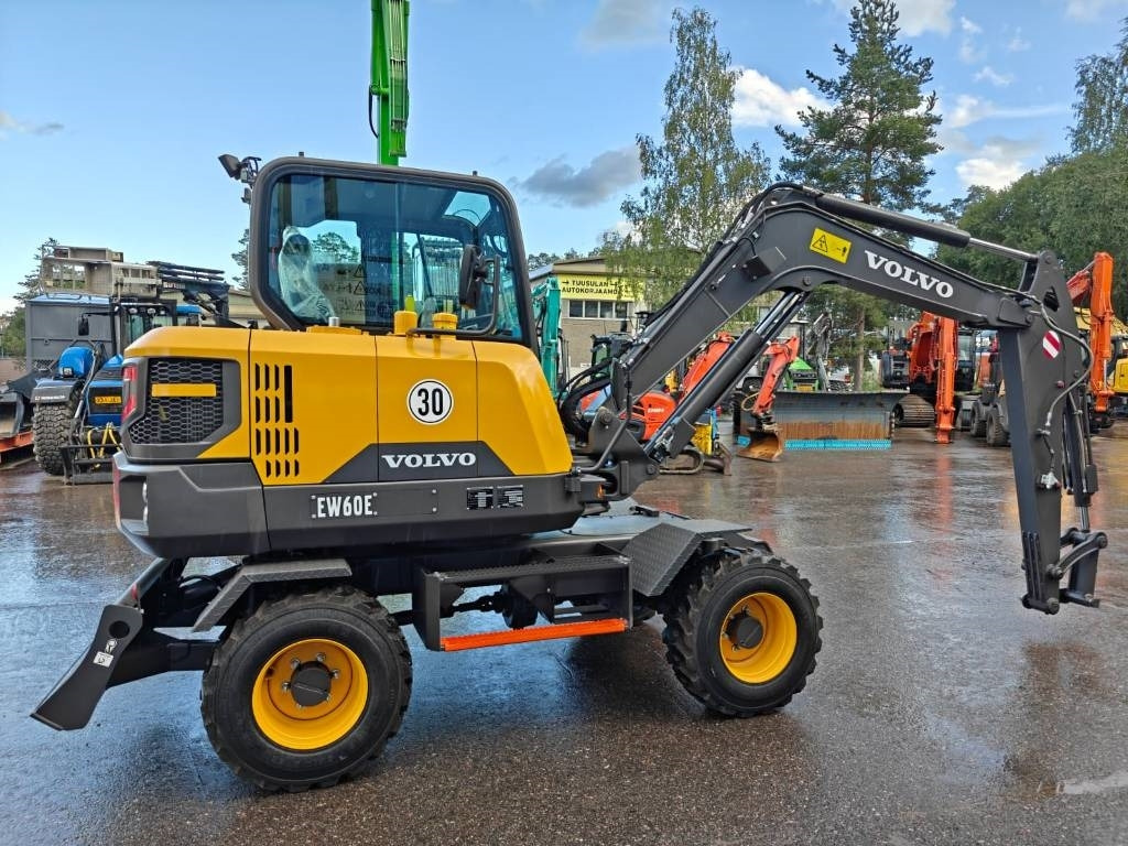 Volvo EW60E UUSI/AJAMATON - Pelle sur pneus: photos 4 Volvo EW60E UUSI/AJAMATON - Pelle sur pneus: photos 4