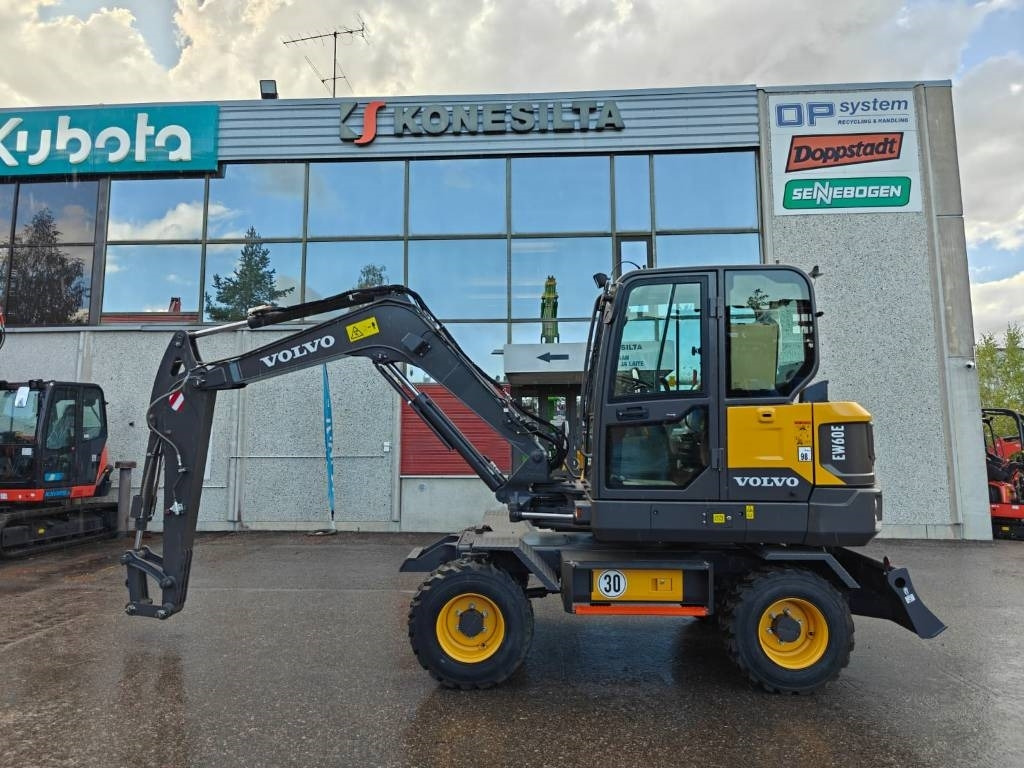 Volvo EW60E UUSI/AJAMATON - Pelle sur pneus: photos 1 Volvo EW60E UUSI/AJAMATON - Pelle sur pneus: photos 1