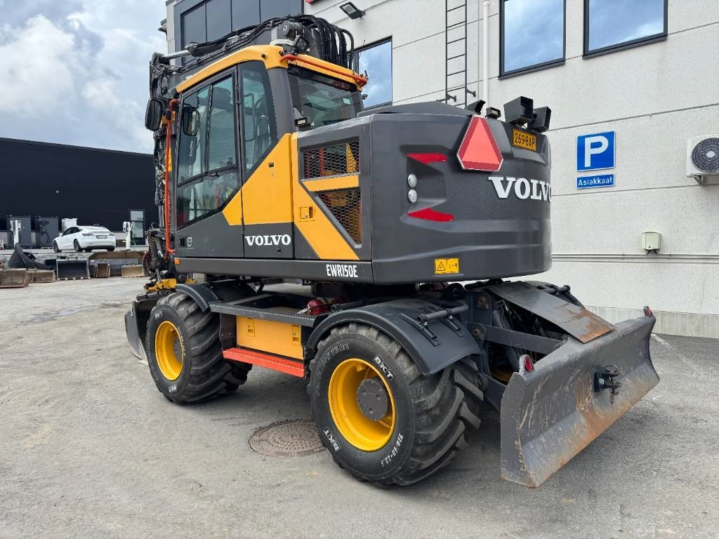 Volvo EWR150E ENGCON+PIHDIT  - Pelle sur pneus: photos 3 Volvo EWR150E ENGCON+PIHDIT  - Pelle sur pneus: photos 3