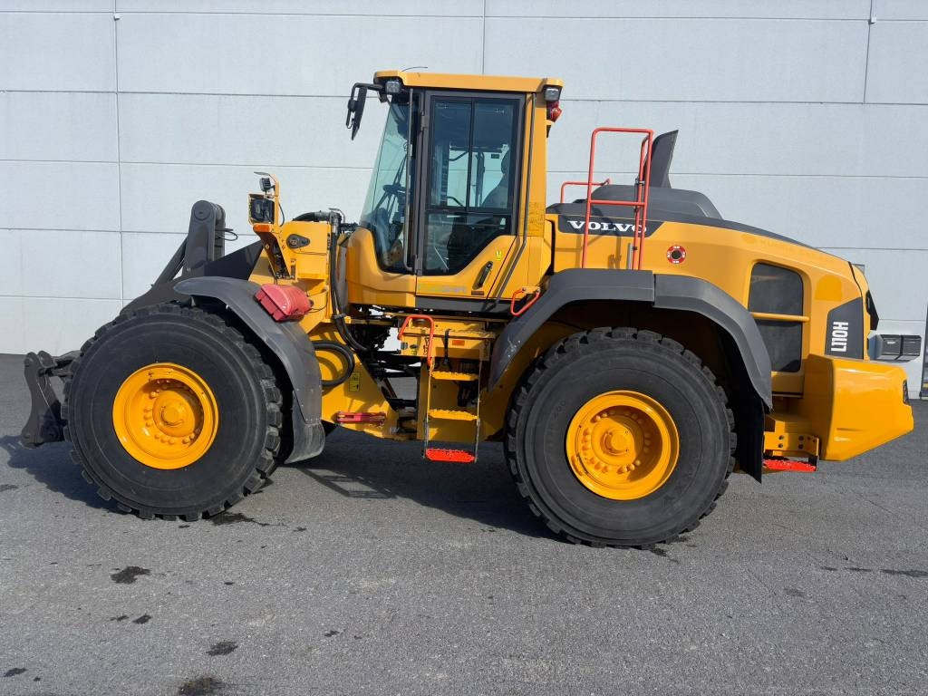 Volvo L 110 H - Chargeuse sur pneus: photos 1 Volvo L 110 H - Chargeuse sur pneus: photos 1