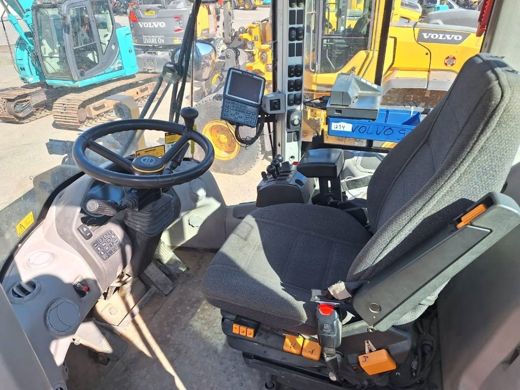Volvo L 90 H - Chargeuse sur pneus: photos 5 Volvo L 90 H - Chargeuse sur pneus: photos 5