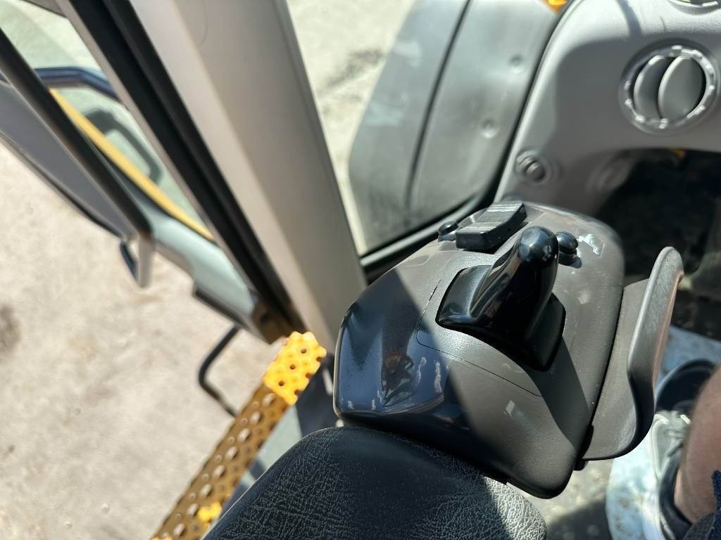 Chargeuse sur pneus Volvo L70G vipuohjaus, 3' ja 4' hydr: photos 19