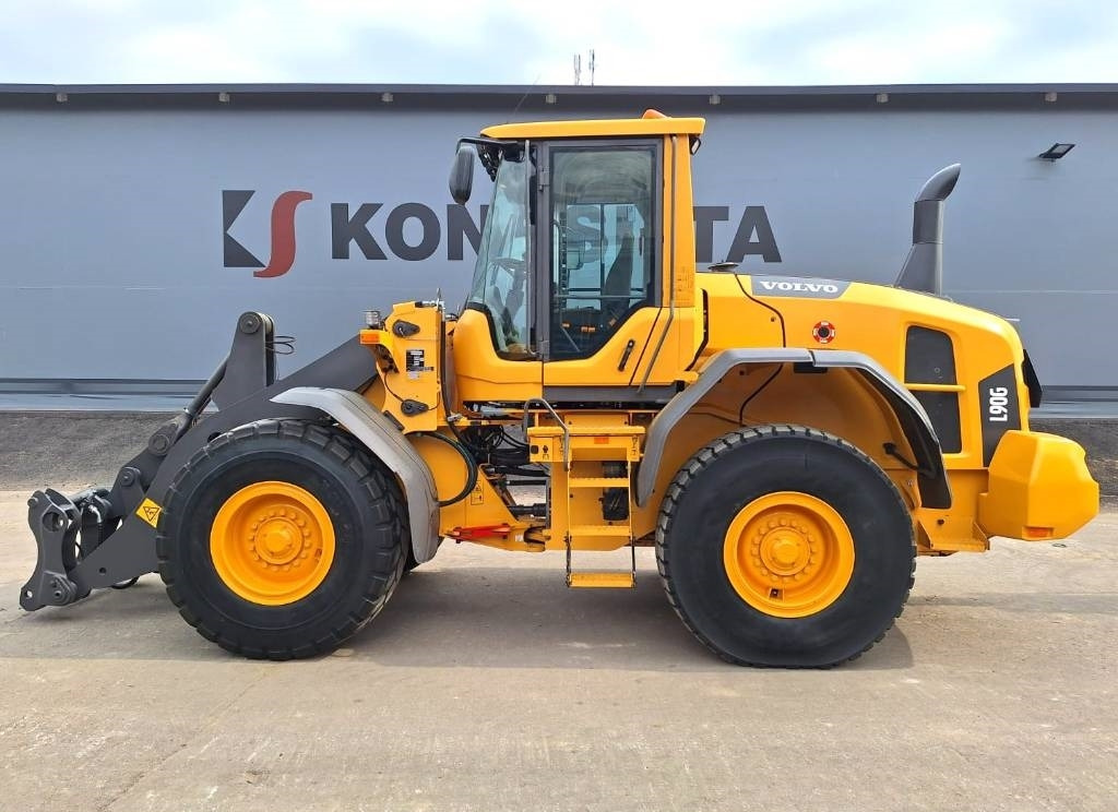 Volvo L90G RASVARI, YM. - Chargeuse sur pneus: photos 1 Volvo L90G RASVARI, YM. - Chargeuse sur pneus: photos 1