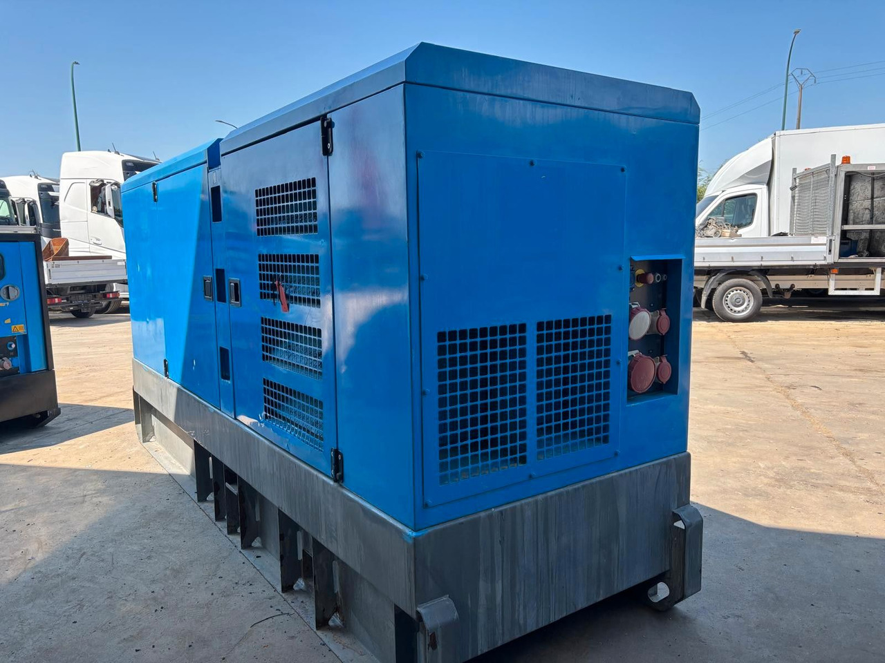 Atlas Copco Generator QAS 200kVa - Groupe électrogène: photos 5 Atlas Copco Generator QAS 200kVa - Groupe électrogène: photos 5