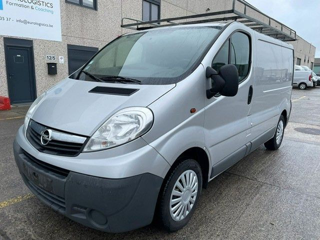 Opel Vivaro 2.0CDTI. TÜV 09/26. Extra Winterreifen. - Fourgonnette: photos 1 Opel Vivaro 2.0CDTI. TÜV 09/26. Extra Winterreifen. - Fourgonnette: photos 1