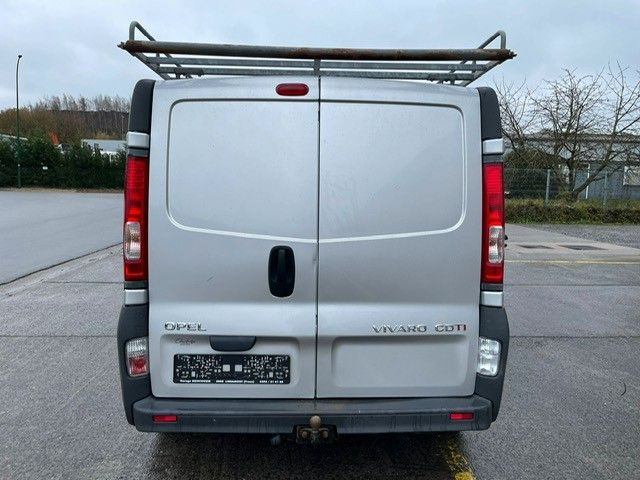 Opel Vivaro 2.0CDTI. TÜV 09/26. Extra Winterreifen. - Fourgonnette: photos 4 Opel Vivaro 2.0CDTI. TÜV 09/26. Extra Winterreifen. - Fourgonnette: photos 4