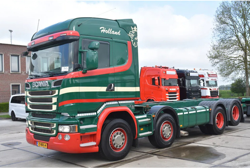 Scania R520 HL V8 8x2 - EURO 6 - MANUAL - RETARDER - WHEELBASE: 510 cm - 10 TONS FRONT AXLE - XENON - - Camion porte-conteneur/ Caisse mobile: photos 1 Scania R520 HL V8 8x2 - EURO 6 - MANUAL - RETARDER - WHEELBASE: 510 cm - 10 TONS FRONT AXLE - XENON - - Camion porte-conteneur/ Caisse mobile: photos 1