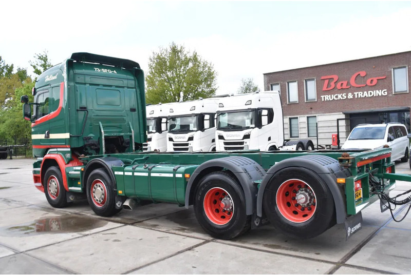 Scania R520 HL V8 8x2 - EURO 6 - MANUAL - RETARDER - WHEELBASE: 510 cm - 10 TONS FRONT AXLE - XENON - - Camion porte-conteneur/ Caisse mobile: photos 3 Scania R520 HL V8 8x2 - EURO 6 - MANUAL - RETARDER - WHEELBASE: 510 cm - 10 TONS FRONT AXLE - XENON - - Camion porte-conteneur/ Caisse mobile: photos 3