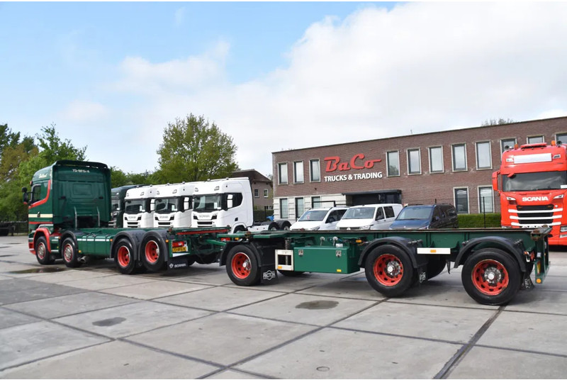 Scania R520 HL V8 8x2 + HANGER - EURO 6 - MANUAL - RETARDER - WHEELBASE: 510 cm - 10 TONS FRONT AXLE - XENON - EXCELLENT CONDITION - - Camion porte-conteneur/ Caisse mobile: photos 2 Scania R520 HL V8 8x2 + HANGER - EURO 6 - MANUAL - RETARDER - WHEELBASE: 510 cm - 10 TONS FRONT AXLE - XENON - EXCELLENT CONDITION - - Camion porte-conteneur/ Caisse mobile: photos 2