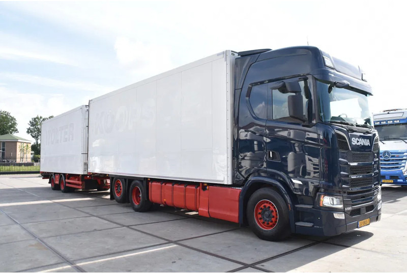 Scania S520 V8 NGS 6x2*4NB + SCHMITZ ZKO 20 - THERMO KING - RETARDER - FULL AIR - WHEELBASE: 515 CM - TOP CONDITION - - Camion frigorifique: photos 4 Scania S520 V8 NGS 6x2*4NB + SCHMITZ ZKO 20 - THERMO KING - RETARDER - FULL AIR - WHEELBASE: 515 CM - TOP CONDITION - - Camion frigorifique: photos 4