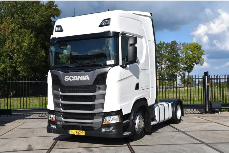 Scania S410 NGS 4x2EB MEGA 95 cm or 103 cm driving height - RETARDER - 796 TKM - FULL AIR - PARK. AIRCO - LEATHER SEATS - 2 x FUEL TANK - Tracteur routier: photos 1 Scania S410 NGS 4x2EB MEGA 95 cm or 103 cm driving height - RETARDER - 796 TKM - FULL AIR - PARK. AIRCO - LEATHER SEATS - 2 x FUEL TANK - Tracteur routier: photos 1