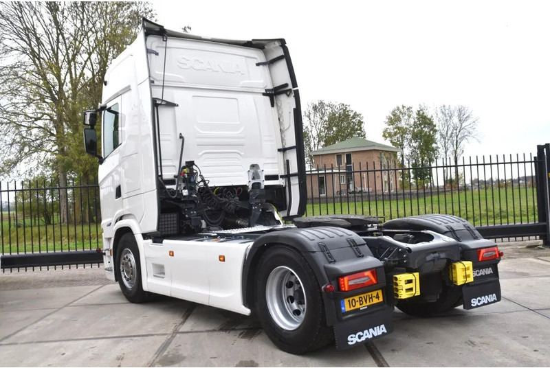 Scania S460 NGS 4x2NB - ONLY 104 TKM - FULL AIR - PARK. AIRCO - LEATHER SEATS - 2 x FUEL TANKS - LED LIGHTS - EXCELLENT CONDITION - - Tracteur routier: photos 3 Scania S460 NGS 4x2NB - ONLY 104 TKM - FULL AIR - PARK. AIRCO - LEATHER SEATS - 2 x FUEL TANKS - LED LIGHTS - EXCELLENT CONDITION - - Tracteur routier: photos 3