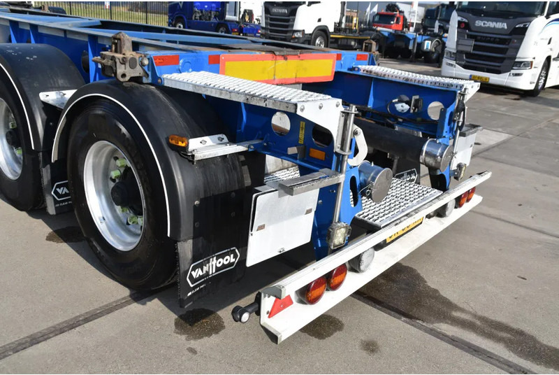 Van Hool A3C002 - ADR FL - 20 FT SWAP - LIFT AXLE - BPW AXLES - DISC BRAKES - 3180 KG EMPTY WEIGHT ! - Semi-remorque porte-conteneur/ Caisse mobile: photos 3 Van Hool A3C002 - ADR FL - 20 FT SWAP - LIFT AXLE - BPW AXLES - DISC BRAKES - 3180 KG EMPTY WEIGHT ! - Semi-remorque porte-conteneur/ Caisse mobile: photos 3