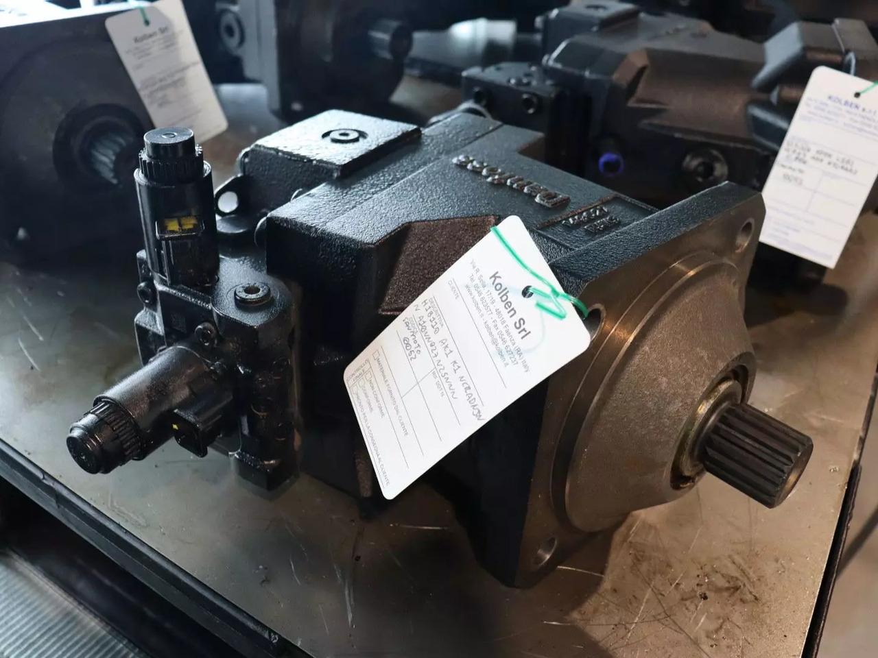 DANFOSS / SAUER H1B110-AK1-K1-NCRADNJNNA10NN027N25NNN - Moteur hydraulique pour Matériel de manutention: photos 1 DANFOSS / SAUER H1B110-AK1-K1-NCRADNJNNA10NN027N25NNN - Moteur hydraulique pour Matériel de manutention: photos 1