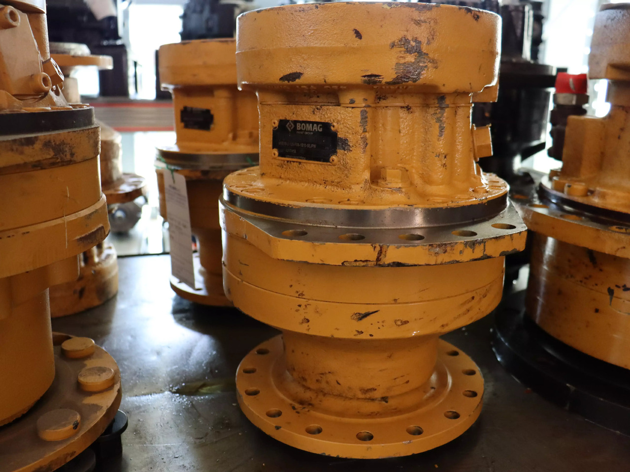 POCLAIN MSE08-2-125-F09-1B10-5EJPW - Moteur hydraulique pour Engins de chantier: photos 1 POCLAIN MSE08-2-125-F09-1B10-5EJPW - Moteur hydraulique pour Engins de chantier: photos 1
