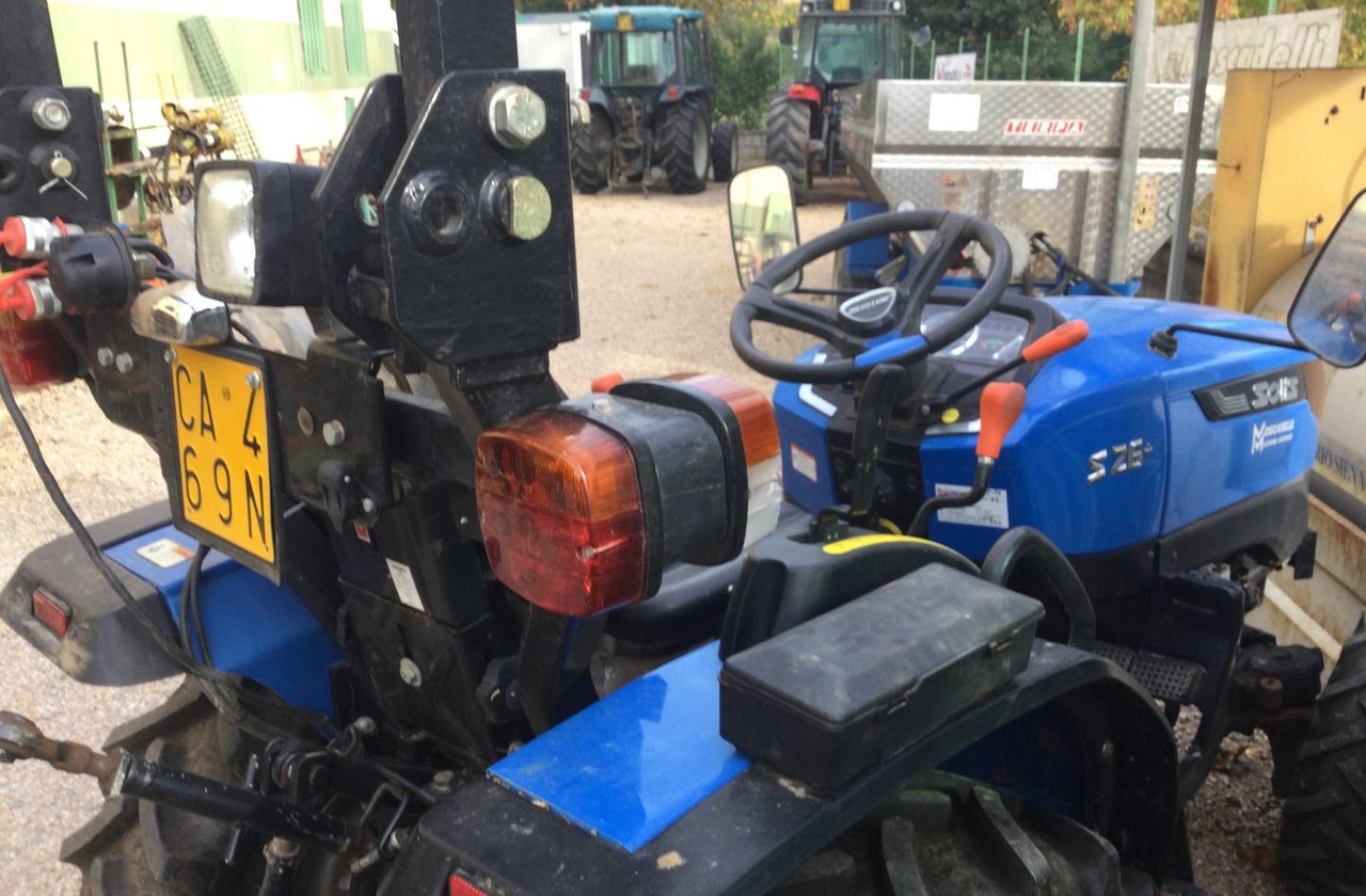 Solis 26 - Tracteur agricole: photos 4 Solis 26 - Tracteur agricole: photos 4
