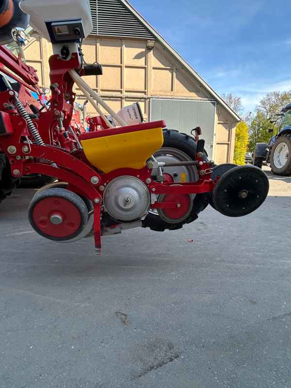 Grimme MATRIX 1200 - Semoir: photos 3 Grimme MATRIX 1200 - Semoir: photos 3