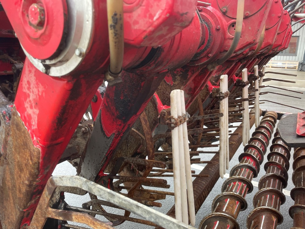 Holmer T4-40 - Outils du sol: photos 4 Holmer T4-40 - Outils du sol: photos 4