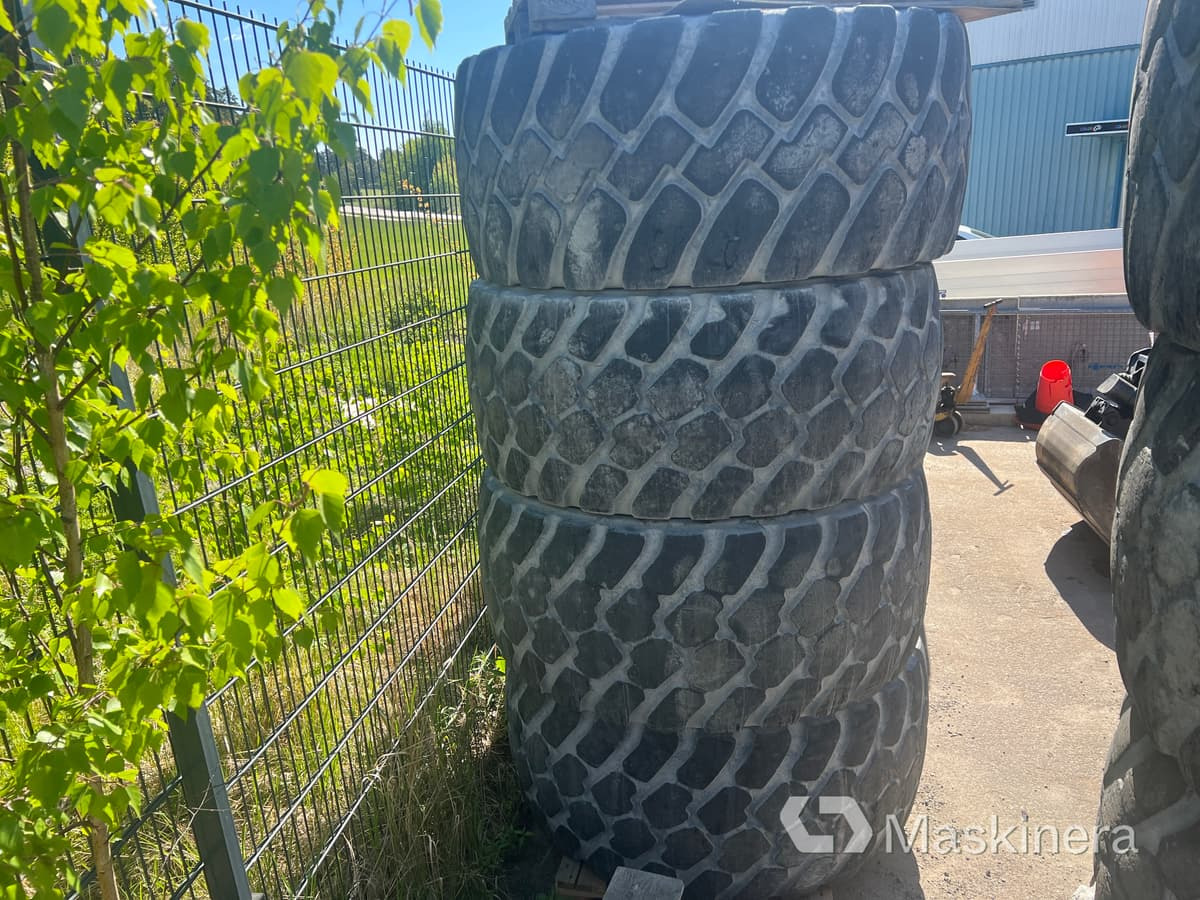 Entreprenaddäck Michelin 600/65R25 - Pneu pour Engins de chantier: photos 2 Entreprenaddäck Michelin 600/65R25 - Pneu pour Engins de chantier: photos 2
