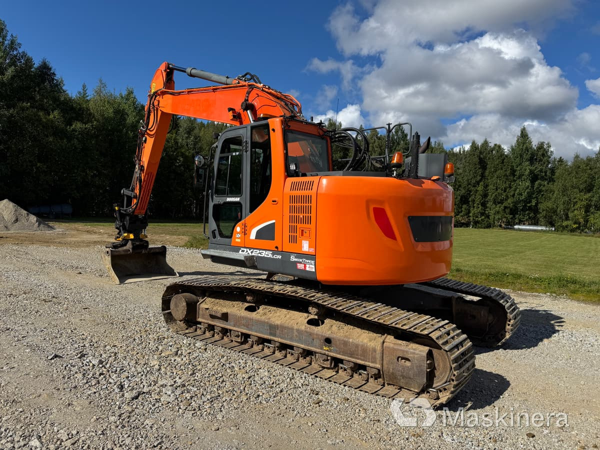 Grävmaskin Doosan DX235LCR-5 - Pelle sur chenille: photos 3 Grävmaskin Doosan DX235LCR-5 - Pelle sur chenille: photos 3