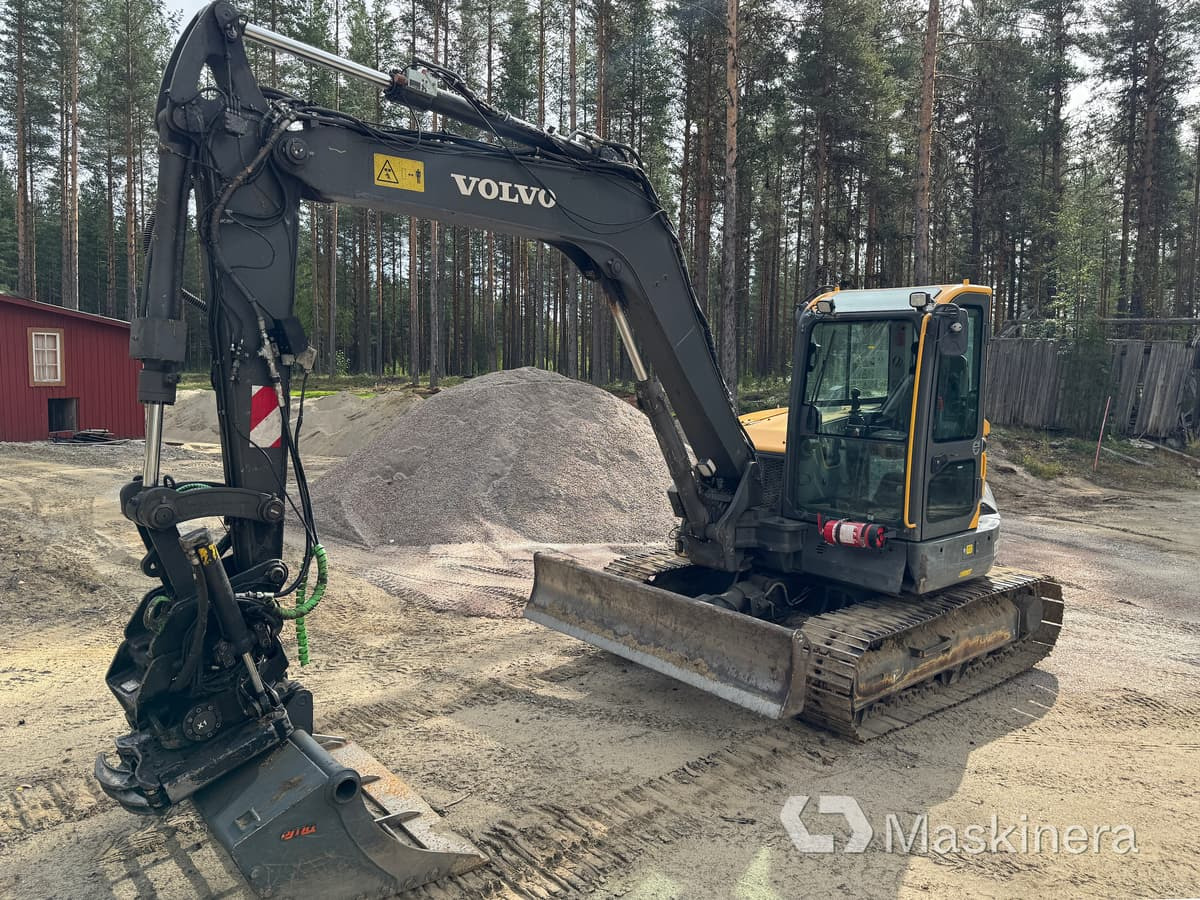 Grävmaskin Volvo ECR88D med tillbehör - Pelle sur chenille: photos 1 Grävmaskin Volvo ECR88D med tillbehör - Pelle sur chenille: photos 1