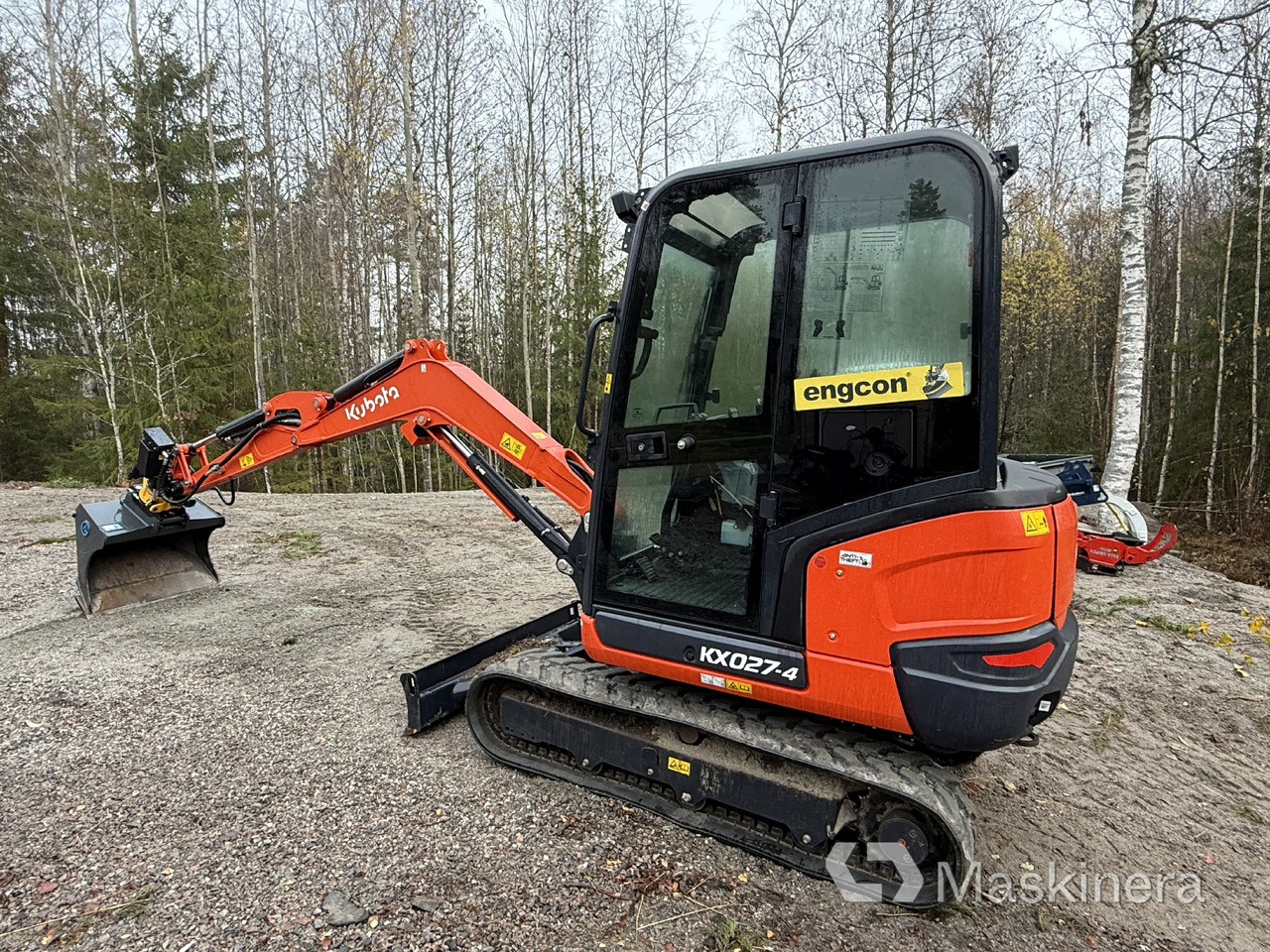 Grävmaskin Kubota KX027-4 med många redskap - Pelle sur chenille: photos 3 Grävmaskin Kubota KX027-4 med många redskap - Pelle sur chenille: photos 3