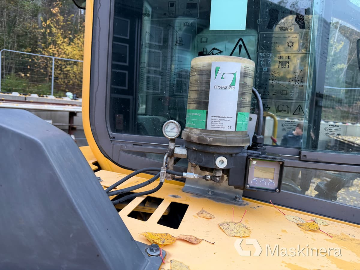 Pelle sur chenille Grävmaskin Volvo ECR88D med tillbehör: photos 41 Pelle sur chenille Grävmaskin Volvo ECR88D med tillbehör: photos 41