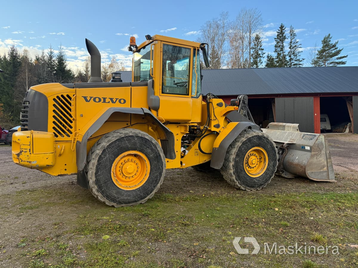 Crédit-bail de  Hjullastare Volvo L90E med tillbehör Hjullastare Volvo L90E med tillbehör: photos 6