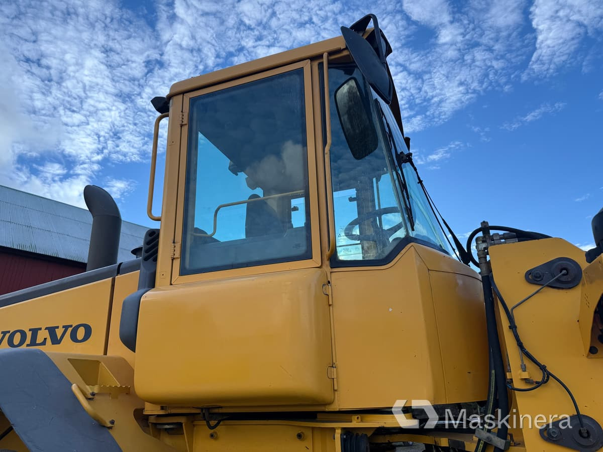 Crédit-bail de  Hjullastare Volvo L90E med tillbehör Hjullastare Volvo L90E med tillbehör: photos 45