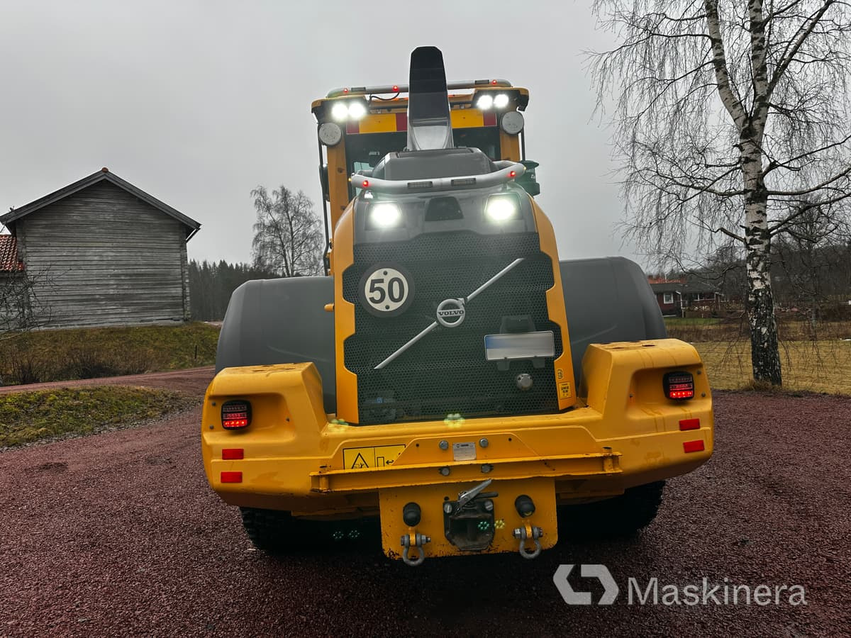 Hjullastare Volvo L90H med skevfäste - Chargeuse sur pneus: photos 4 Hjullastare Volvo L90H med skevfäste - Chargeuse sur pneus: photos 4