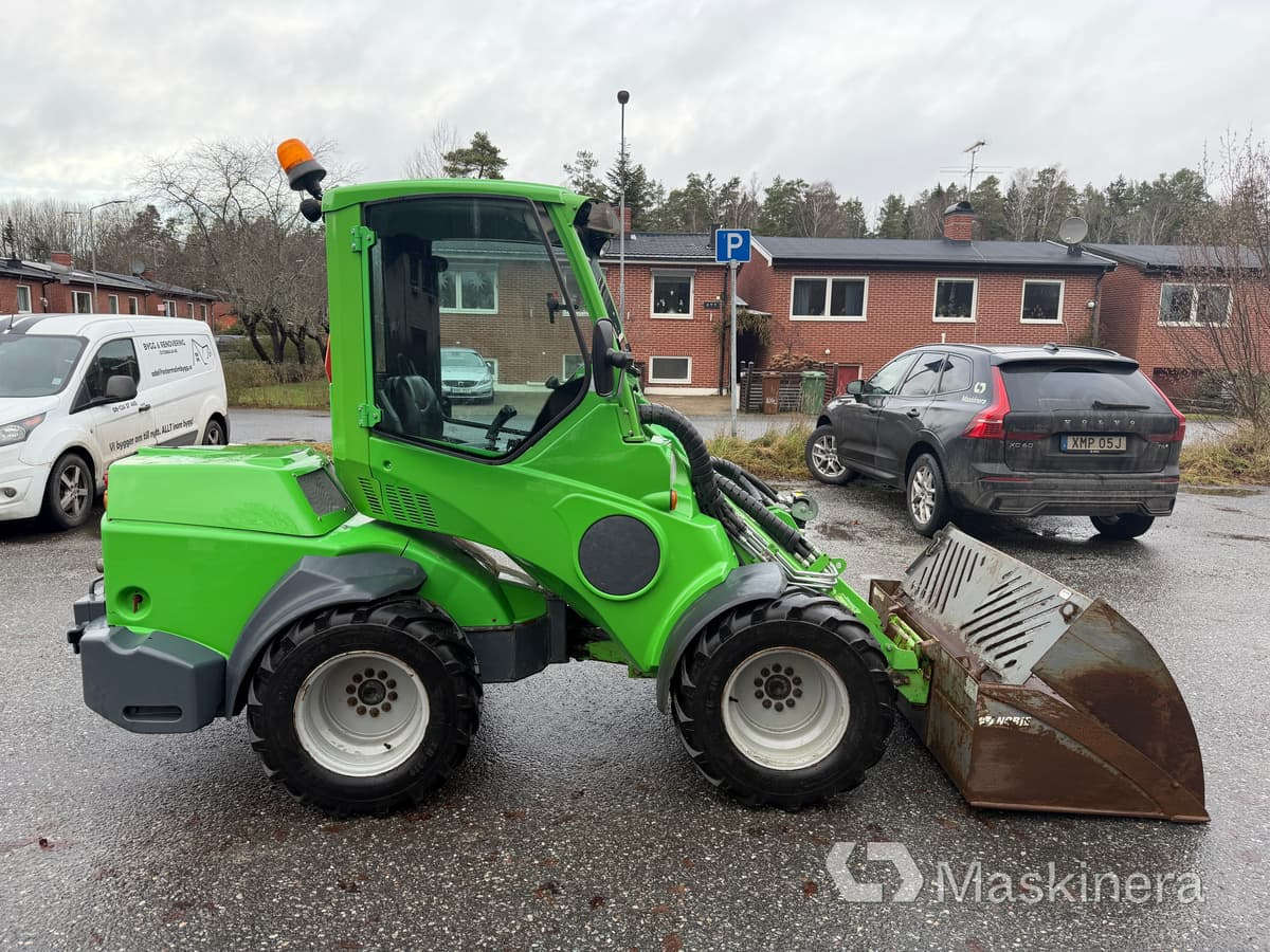 Kompaktlastare Avant 750 - Valet de ferme: photos 4 Kompaktlastare Avant 750 - Valet de ferme: photos 4