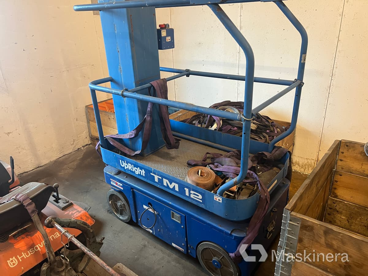 Pelarlift UpRight TM12 - Nacelle à mât vertical: photos 1 Pelarlift UpRight TM12 - Nacelle à mât vertical: photos 1