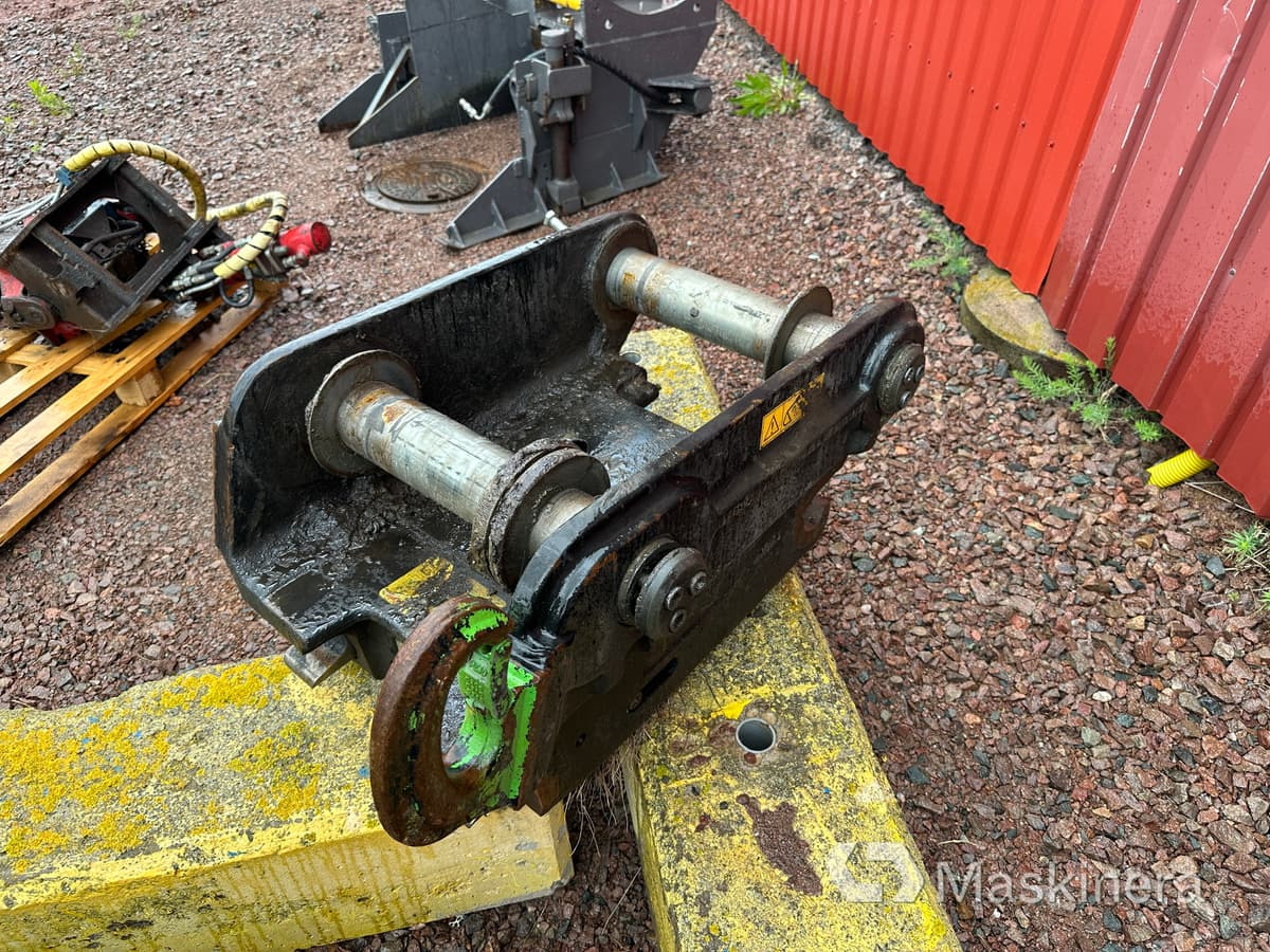 Steelwrist QCS70 FPL Steelwrist Snabbfäste S70 FPL - Attache rapide: photos 1 Steelwrist QCS70 FPL Steelwrist Snabbfäste S70 FPL - Attache rapide: photos 1