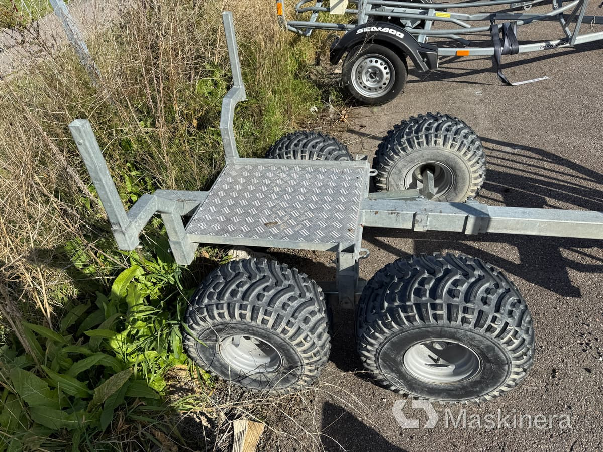 Timmervagn ATV Avestavagnen 1300 kg - Remorque forestière: photos 5 Timmervagn ATV Avestavagnen 1300 kg - Remorque forestière: photos 5