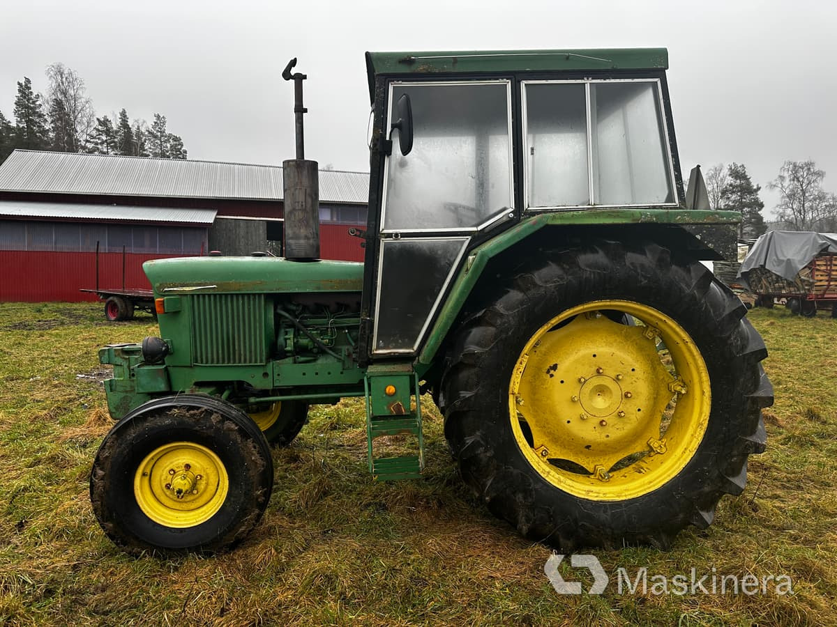 Traktor John Deere 2030 - Tracteur agricole: photos 2 Traktor John Deere 2030 - Tracteur agricole: photos 2