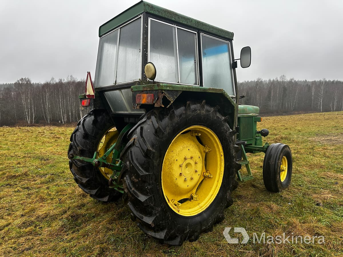 Traktor John Deere 2030 - Tracteur agricole: photos 4 Traktor John Deere 2030 - Tracteur agricole: photos 4