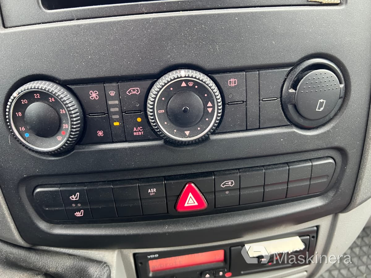 Fourgon utilitaire Volkswagen Crafter 50 2.5 TDI Kranbil med flak Volkswagen Crafter: photos 24