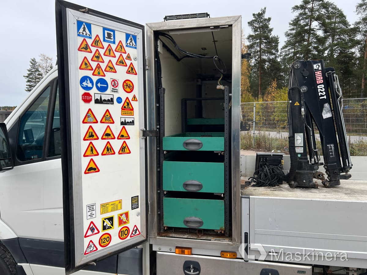 Fourgon utilitaire Volkswagen Crafter 50 2.5 TDI Kranbil med flak Volkswagen Crafter: photos 35