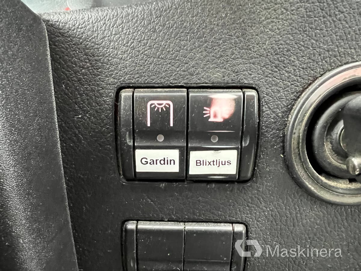 Fourgon utilitaire Volkswagen Crafter 50 2.5 TDI Kranbil med flak Volkswagen Crafter: photos 27