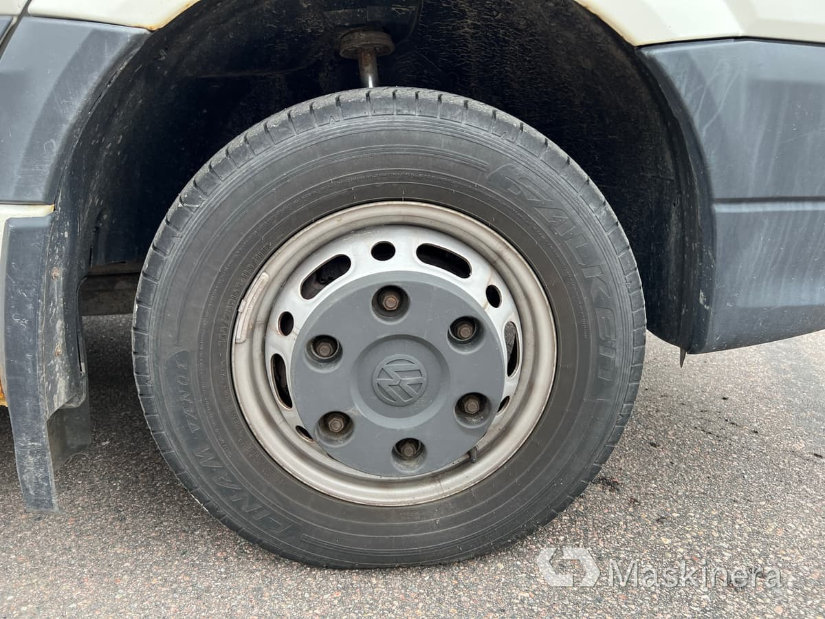 Fourgon utilitaire Volkswagen Crafter 50 2.5 TDI Kranbil med flak Volkswagen Crafter: photos 15