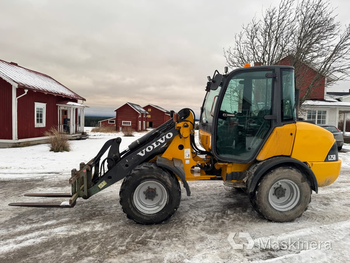 Volvo L25BV-P Hjullastare Volvo L25B med tillbehör - Chargeuse sur pneus: photos 2 Volvo L25BV-P Hjullastare Volvo L25B med tillbehör - Chargeuse sur pneus: photos 2