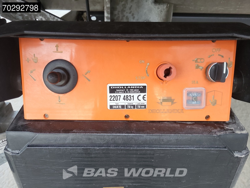 Utilitaire rideaux coulissants (PLSC) Iveco 60C18 3.0L Automaat Laadklep 180PK Schuifzeilen Zeilen Airco Cruise D'Hollandia Euro6 Schuifzeil Koffer Gesloten laadbak Airco Cruise: photos 17 Utilitaire rideaux coulissants (PLSC) Iveco 60C18 3.0L Automaat Laadklep 180PK Schuifzeilen Zeilen Airco Cruise D'Hollandia Euro6 Schuifzeil Koffer Gesloten laadbak Airco Cruise: photos 17