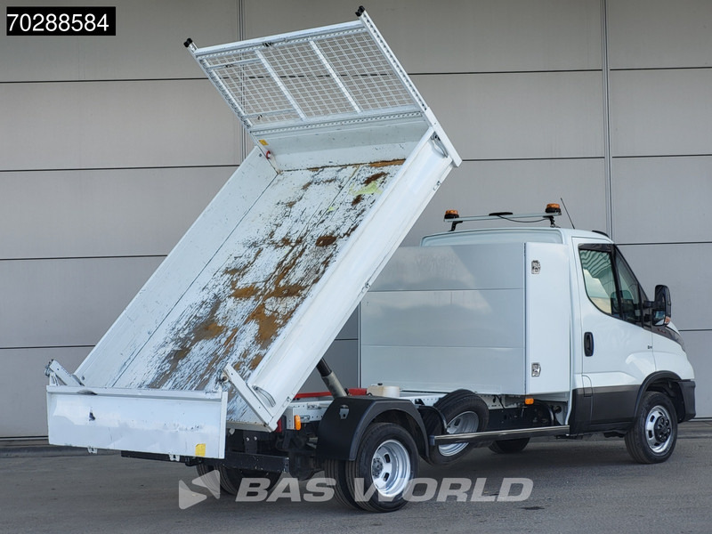 Iveco Daily 35C16 3.0L Kipper met Kist Dubbellucht 3,5t Trekhaak Navi Airco Cruise Camera Euro6 Tipper Benne Kieper 2m3 Airco Trekhaak Cruis - Utilitaire benne: photos 2 Iveco Daily 35C16 3.0L Kipper met Kist Dubbellucht 3,5t Trekhaak Navi Airco Cruise Camera Euro6 Tipper Benne Kieper 2m3 Airco Trekhaak Cruis - Utilitaire benne: photos 2