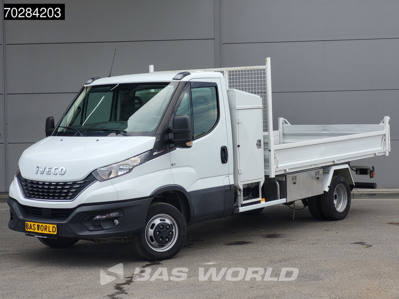 Iveco Daily 35C18 3.0L Automaat Kipper met Kist Dubbellucht 3,5t Trekhaak Cruise Euro6 Tipper Benne Kieper 2m3 Trekhaak Cruise control - Utilitaire benne: photos 2 Iveco Daily 35C18 3.0L Automaat Kipper met Kist Dubbellucht 3,5t Trekhaak Cruise Euro6 Tipper Benne Kieper 2m3 Trekhaak Cruise control - Utilitaire benne: photos 2