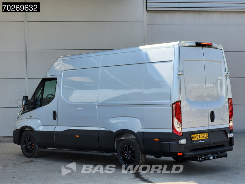 Iveco Daily 35S21 210PK 3.0L Automaat 2025 Black Edition model L2H2 ACC LED Tacho CarPlay Velgen Camera 12m3 Airco Trekhaak - Fourgon utilitaire: photos 2 Iveco Daily 35S21 210PK 3.0L Automaat 2025 Black Edition model L2H2 ACC LED Tacho CarPlay Velgen Camera 12m3 Airco Trekhaak - Fourgon utilitaire: photos 2